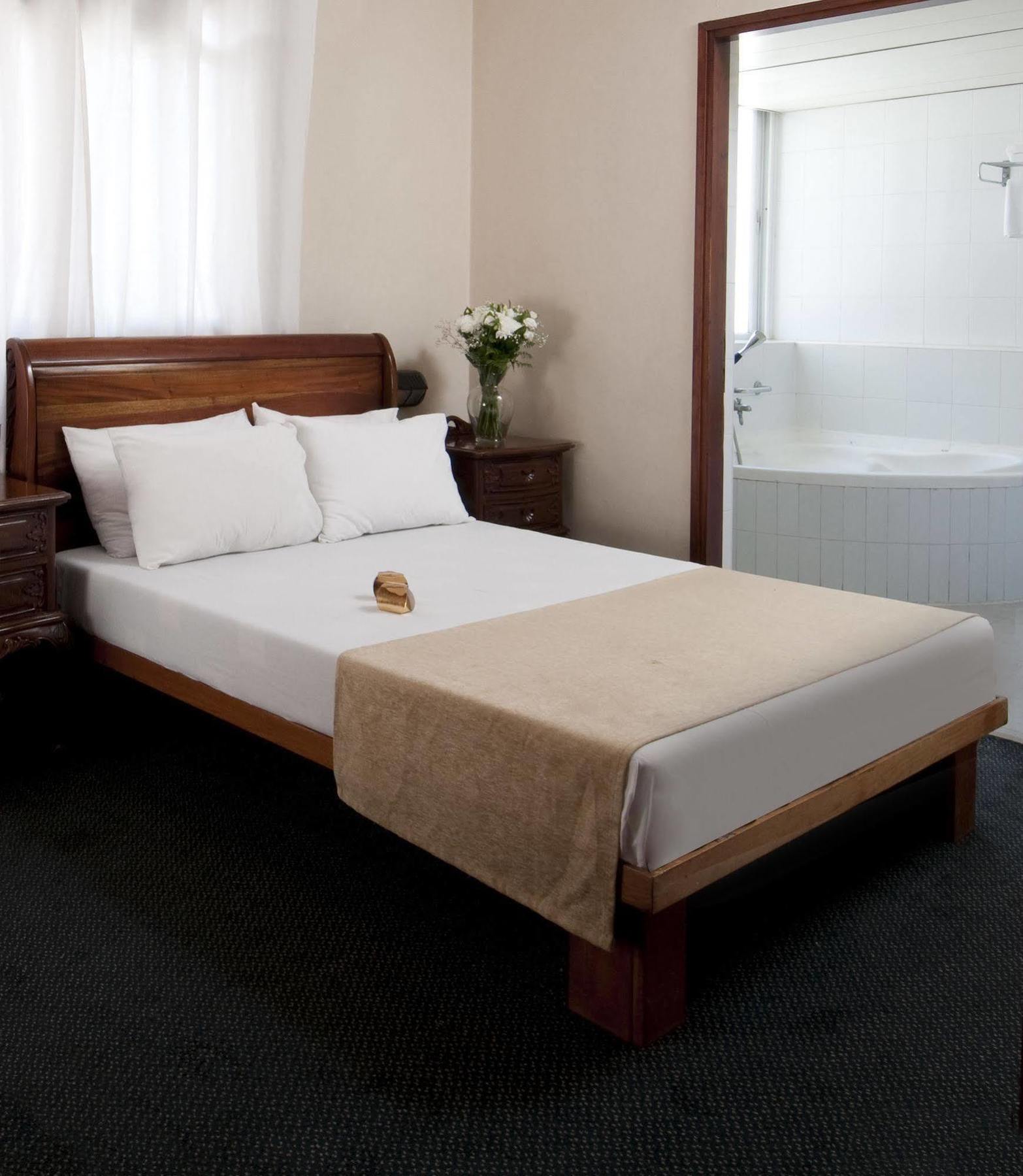 Sun Aviv Hotel تل أبيب المظهر الخارجي الصورة